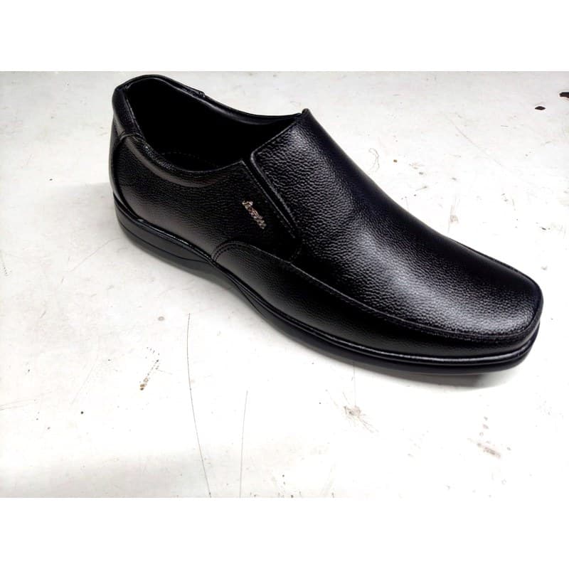 Milano Derby Lace-Up — Tan