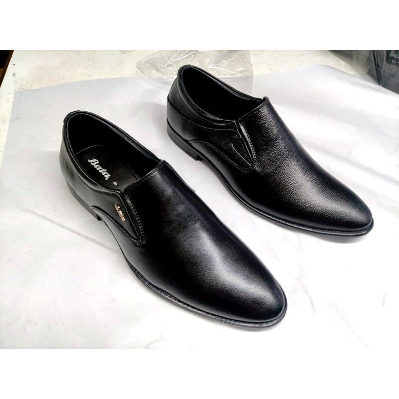 Strada Moc-Toe Slip-On — Black