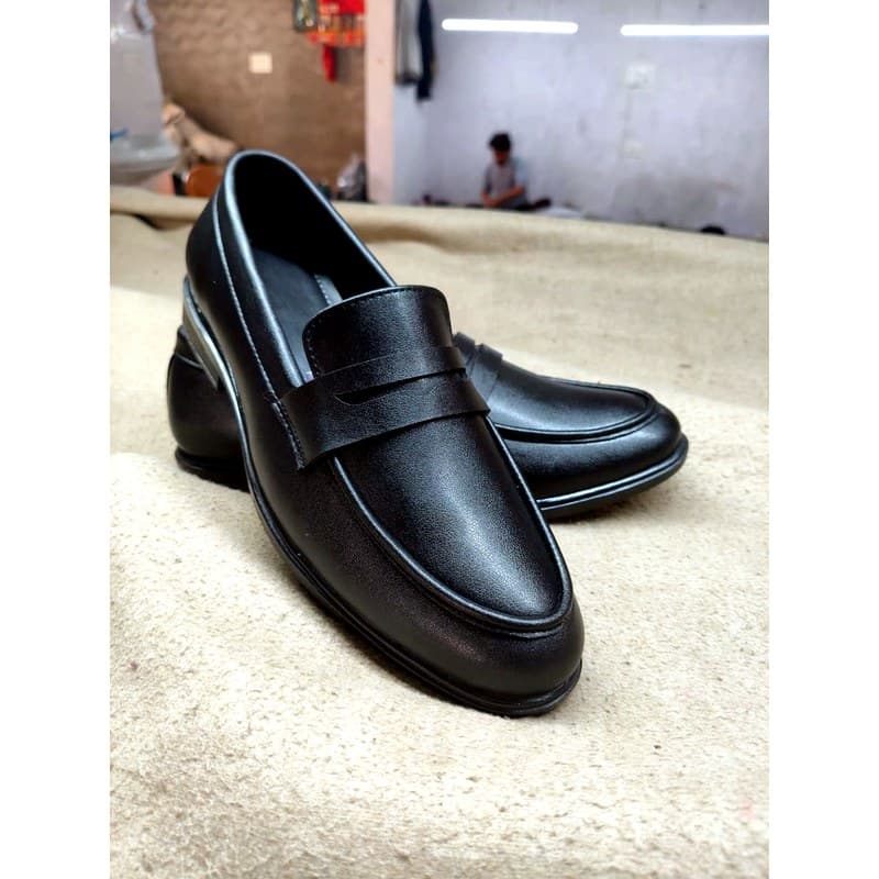 Riviera Penny Loafer — Black